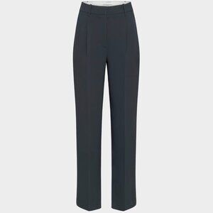 Aritzia The Effortless Pant - Crepette (Short dark night navy)